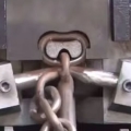 Thumb for The super satisfying way metal chains are made
